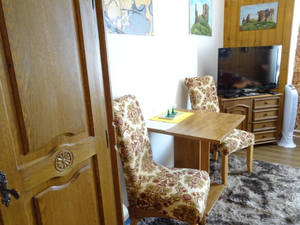 Guesthouse Ilona Velky Kamenec ภายนอก รูปภาพ