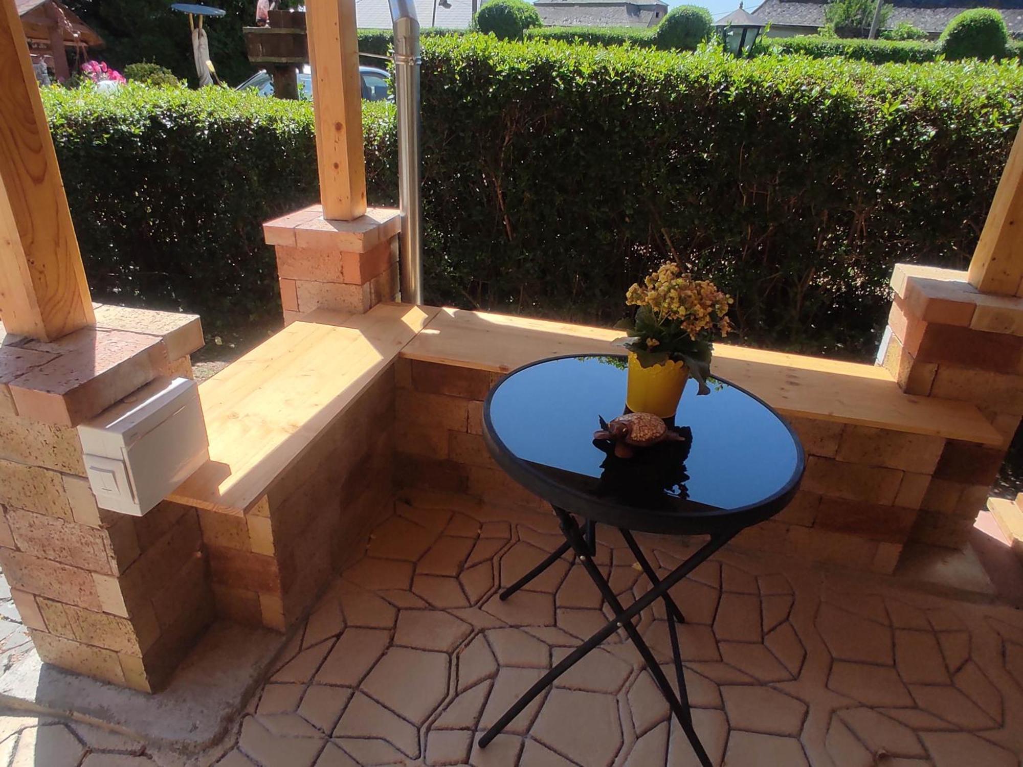 Guesthouse Ilona Velky Kamenec ภายนอก รูปภาพ